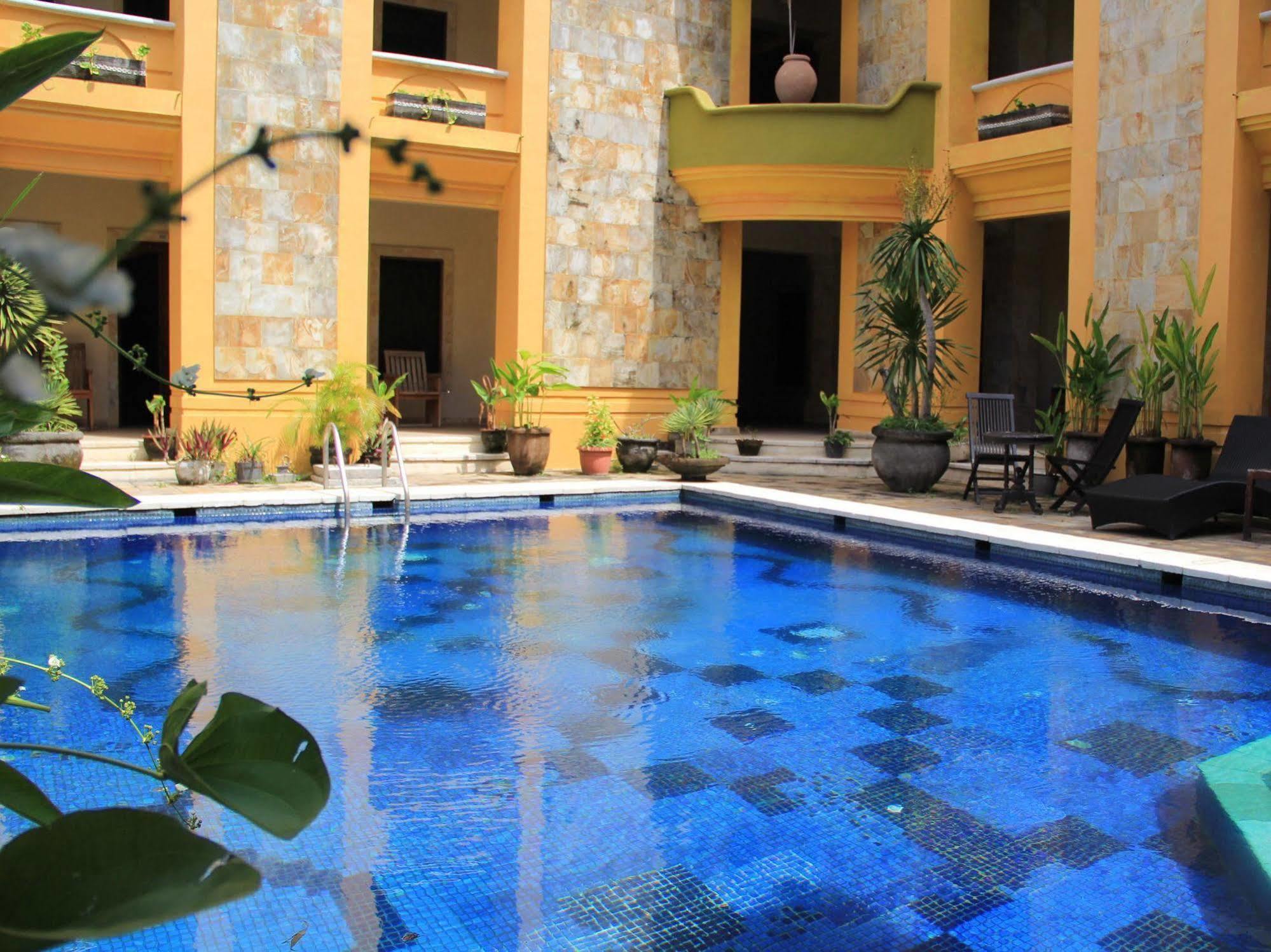 Nathan Hotel كوتا المظهر الخارجي الصورة